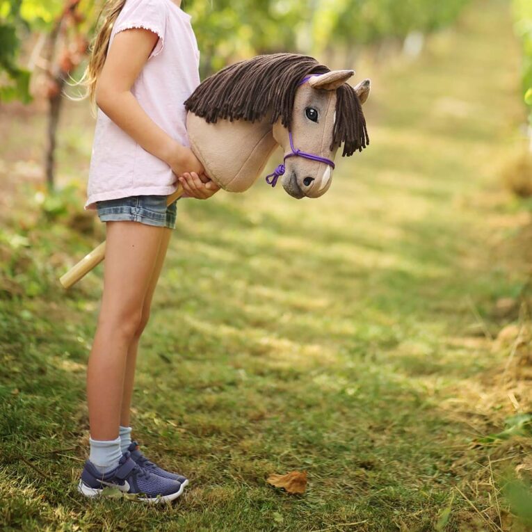 Hobby Horse Zubehör selber machen: Knotenhalfter