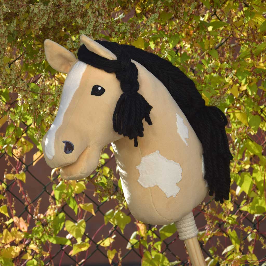 Hobby Horse Flecken von Hand applizieren: Falbe mit Tobiano-Scheckung