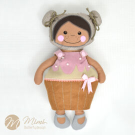 Schnittmuster Stoffpuppe „Nelly“ von MimiButterflyDesign Schnittmuster Stoffpuppe "Nelly" von MimiButterflyDesign