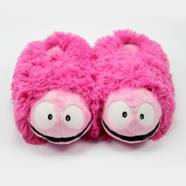 <a href="/shop/naehanleitung-hausschuhe-kinder-erwachsene-coole-kuller/" target="_self">Hausschuhe „COOLE KULLER“</a> Schnittmuster Hausschuhe "Coole Kuller"