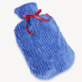 <a href="https://www.kullaloo.de/kostenlose-schnittmuster/waermflaschenbezug-naehen/" target="_self">Wärmflaschenbezug</a> Video Nähanleitung: Wärmflaschenbezug nähen