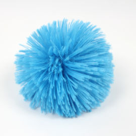 <a href="https://www.kullaloo.de/kostenlose-schnittmuster/bommel-selber-machen/" target="_self">Bommel</a> Bommel selber machen