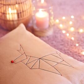 <a href="https://www.kullaloo.de/naehen-fuer-weihnachten/weihnachtsdeko-naehen/weihnachtsdeko-naehen-vorlagen-origami-applikation/" target="_self">weihnachtliche Origami-Applikation</a> Origami Weihnachtsdeko Nähen: Vorlagen