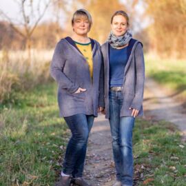 Schnittmuster Cardigan „CHILLY“: Probenähergebnis von Loni’s Nadelreich Schnittmuster Cardigan "CHILLY": Probenähergebnis von Loni's Nadelreich